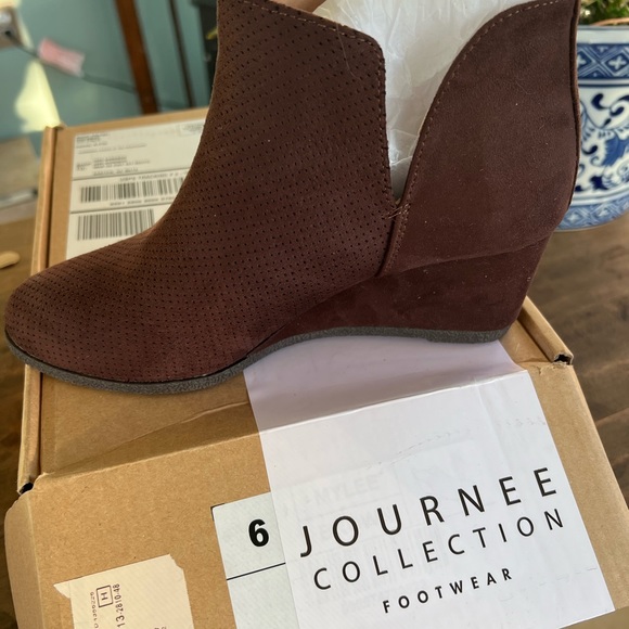 Faux Suede Wedge Heeled Booties - Picture 1 of 1